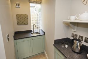 Christina Warwick coach house 5 sm.jpg